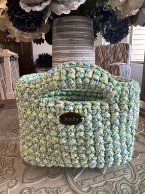 Bonita Bolso  Handwoven Crochet Basket Bag in Pastel Floral Green by Yvonne